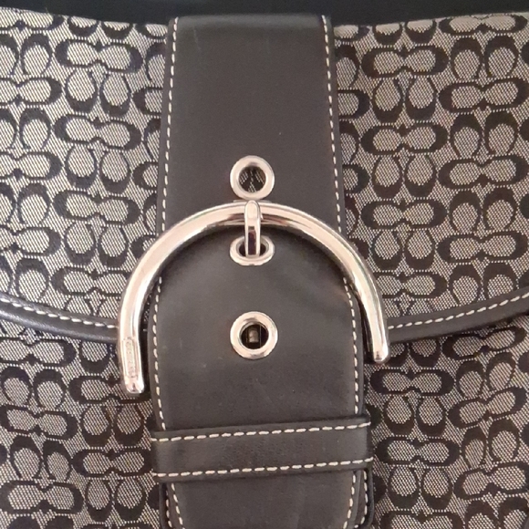 Coach Black and Gray Signature Shoulder Bag (MISSING STRAP) - Picture 3 of 7